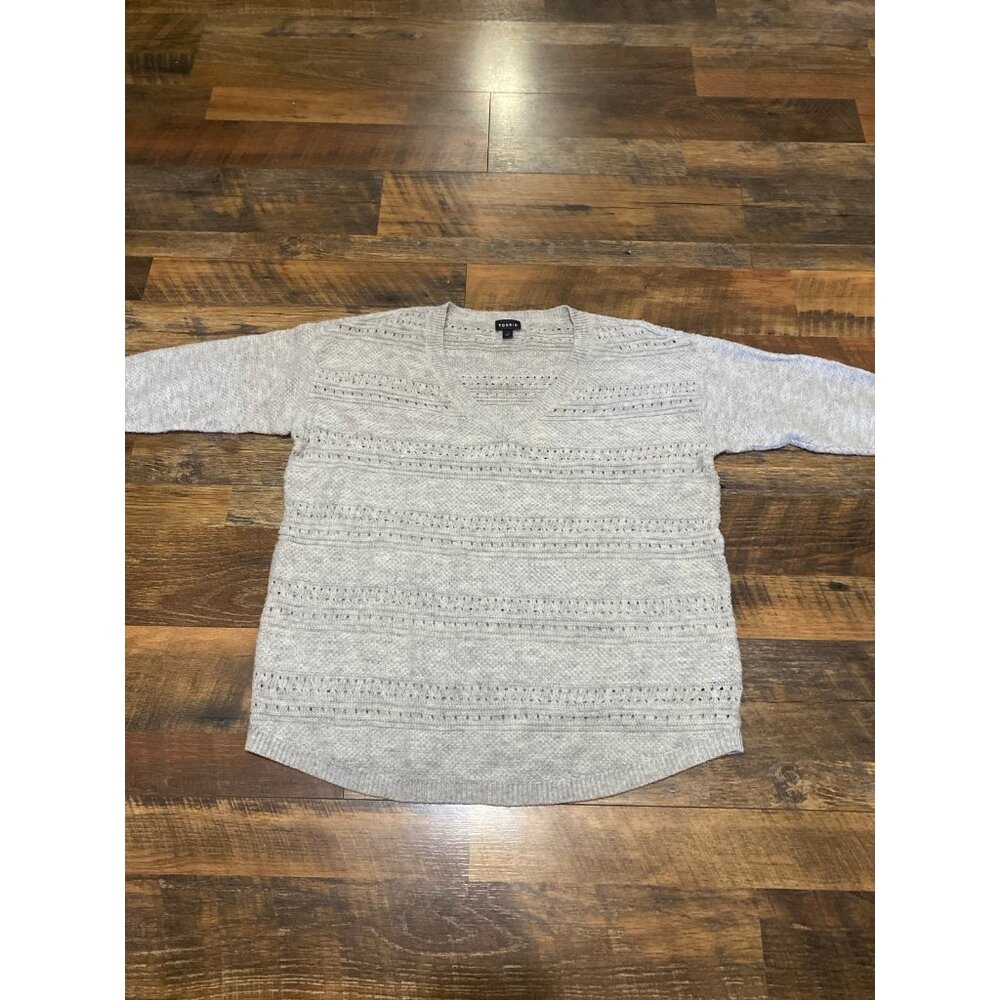Torrid women’s sweater‎